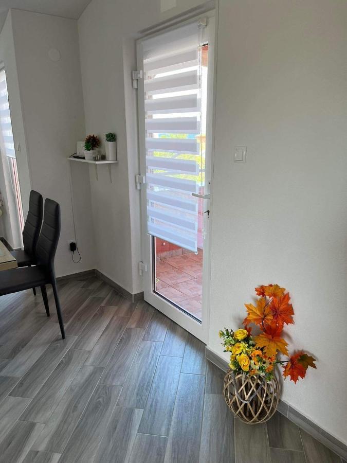 Apartment ˝Soleil˝ Vir Exterior foto
