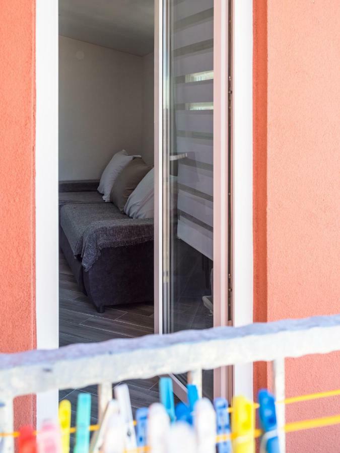 Apartment ˝Soleil˝ Vir Exterior foto